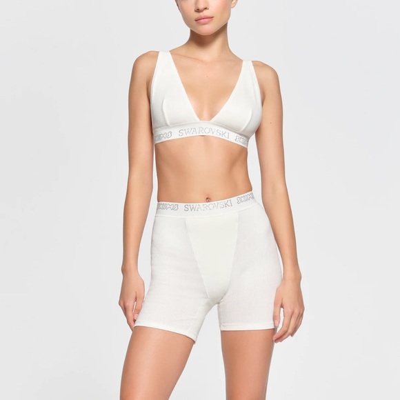 SKIMS X SWAROVSKI Cotton Boxers - Picture 3 of 4